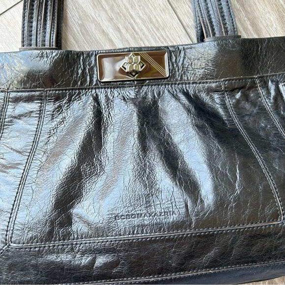 BCBGMAXAZRIA Black Patent Leather  Hand Bag - Picture 3 of 16